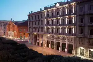 iH Hotels Bari Oriente, Бари