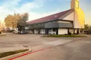 Studio 6 Suites Dallas. TX - Loop 12 West, Даллас