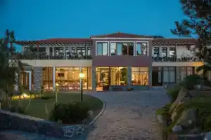 Alma Hotel, Петра