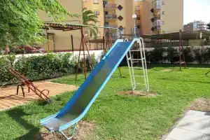 Edifio Hesperia, Салоу
