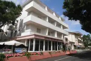 Hotel «Walter», Гаттео-а-Маре