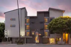 Отель «Inn at Venice Beach», Лос-Анджелес