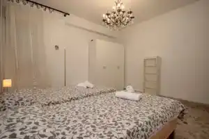 Poseidon 2, Чефалу