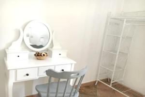 House With one Bedroom in Assemini, With Furnished Garden and Wifi Near the Beach, Ассемини