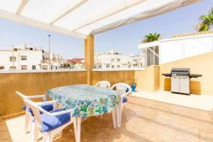 PINK SUNNY HILL-bungalow con piscina-Los Balcones., Торревьеха