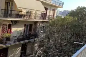 Flat 66, Салоники