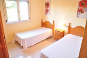 Cambrils Pool View House for 6 Guests, Камбрильс