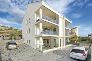 Amazing Home in Sibenik With Wifi and 2 Bedrooms, Zablaće