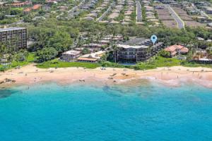 Hale Hui Kai 208 - Ocean View Luxury Condo on the Best Beach on Maui, Split AC!, Уэйлея