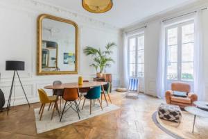 Beautiful 2BR Apartment in Chartrons, Bordeaux, Бордо