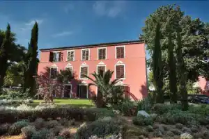 Hotel «Villa Donat», Свети Филип и Яков