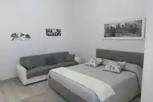 Alloggio Turistico Sea Port - Next to the Cruise Ship Free Shuttle Terminal, Чивитавеккья
