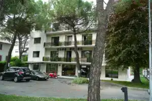Club Hotel, Местре