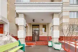 Simply Comfort - Spacious Apartment 10 min to Metro, Москва