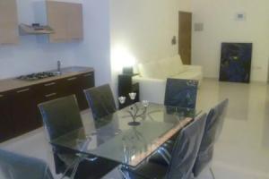 3 Bedroom Luxury Apartment, Марсаскала