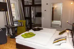 Studio Apartment, Ландау-в-Фальце