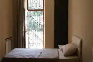 Yard-11 Hotel, Тбилиси