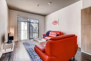 Gorgeous 2 Bedroom in the Heart of DT, Сан-Диего