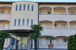 Ascona: Residenza Principessa Apt. 9, Локарно