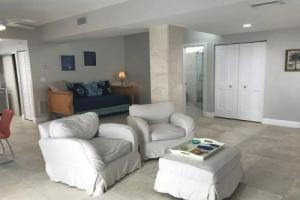 Beautiful Canal Front Home With Above Ground Pool, Dock And Fish Cleaning Station 4 Bedroom Home by RedAwning, Ки-Ларго