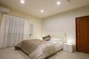 Holiday Home 2 Bedrooms 2 Bathrooms - Boscoreale, Скафати
