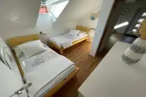 Apartma Guide 360, Бовец