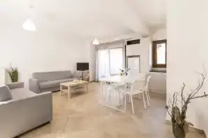 Velia Seaside Apartments, Уранополис