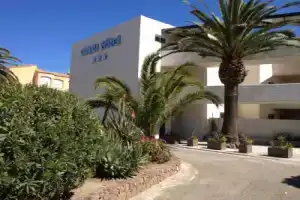 Отель «Calvi Hôtel», Кальви