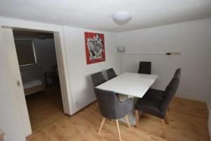 AB Apartment 27, Фелльбах