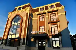 Macara Sheki City Hotel, Шеки