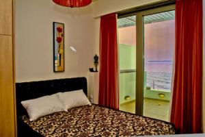 Beach Front Villa Peri, Гувес