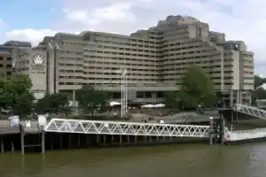 The Tower Hotel, Лондон
