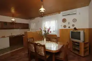 Senija - 150 m From Beach - A1, Супетар