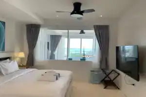 A26 - 2 Bdr Condo, Stunning Sea View, Karon Beach, Ката