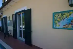 Casa Selce, Виетри-суль-Маре