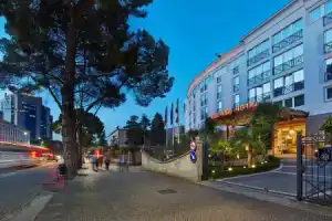 Rogner Hotel Tirana, Тирана