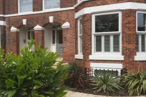 Bright, Spacious 1BR Chorlton Apt for 2 W/patio, Манчестер