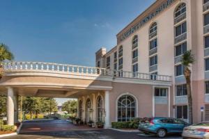Comfort Inn & Suites, Лейклэнд