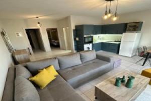 MosHouse Apartment ! 2 Bedrooms Apartment!!, Неа-Перамос
