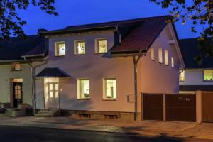 Bright, Modernly Furnished Ground-floor Apartment With Terrace in Thale, Тале
