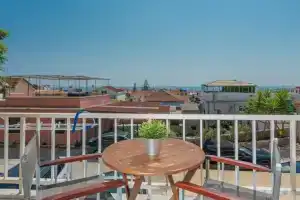 Phoenix Apartments - A1 and A2, Закинф