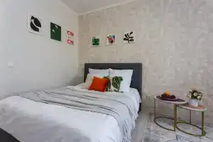 Moment House (Момент Хаус) на улице Беловежская 11, Москва