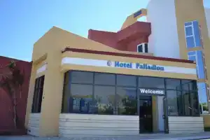 Отель «Palladion», Аделианос-Кампос