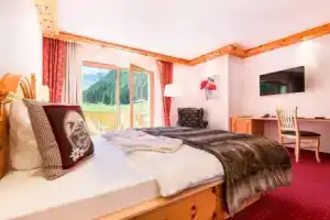 Отель «Chasa Castello relax & spa», Замнаун