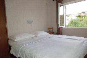 Apartment Josi - free parking: A3 Banjol, Island Rab, Раб
