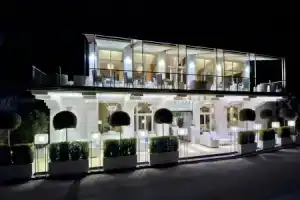 Europa Grand Hotel, Леричи