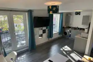 Cosy Stay In Birmingham by Villazu, Бирмингем