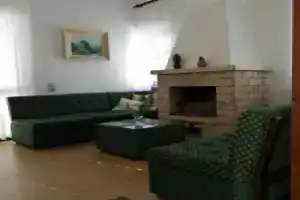 Holiday house Renata - 3 bedrooms: Njivice, Island Krk, Нживице