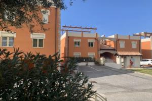 Casa Vita I Bed Ground Unit by Pool, Пиццо