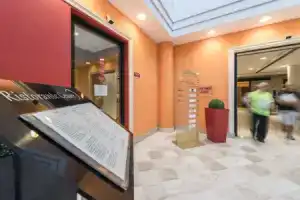 Caesar's Hotel, Кальяри